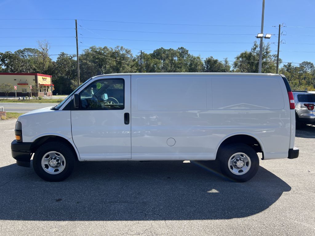 2021 Chevrolet Express Image 8