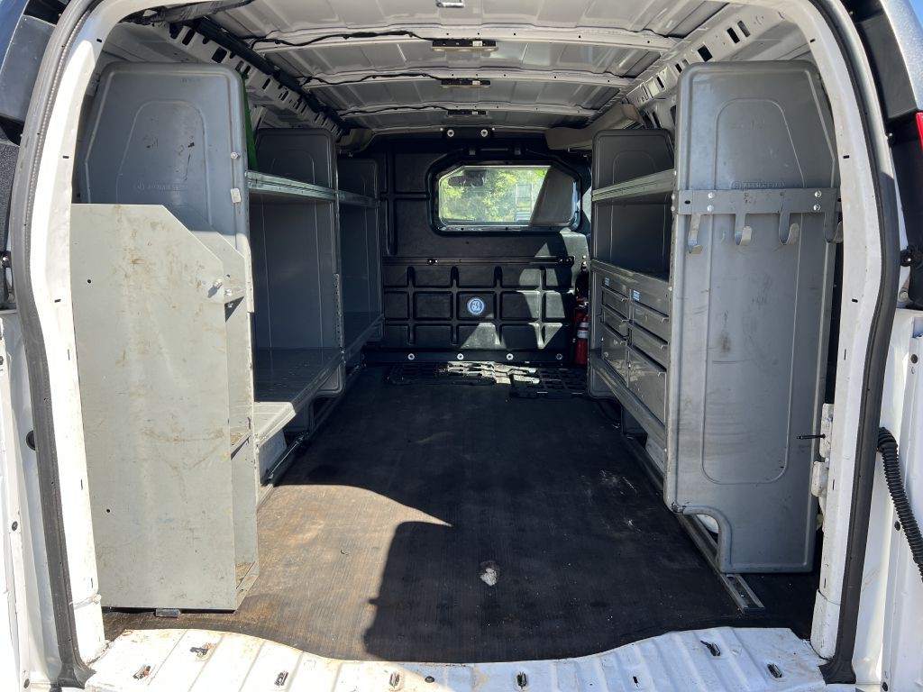 2021 Chevrolet Express Image 12