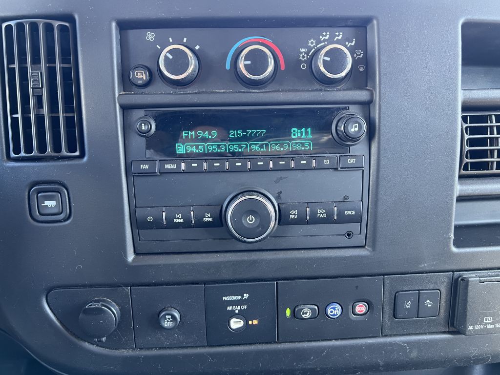 2021 Chevrolet Express Image 14