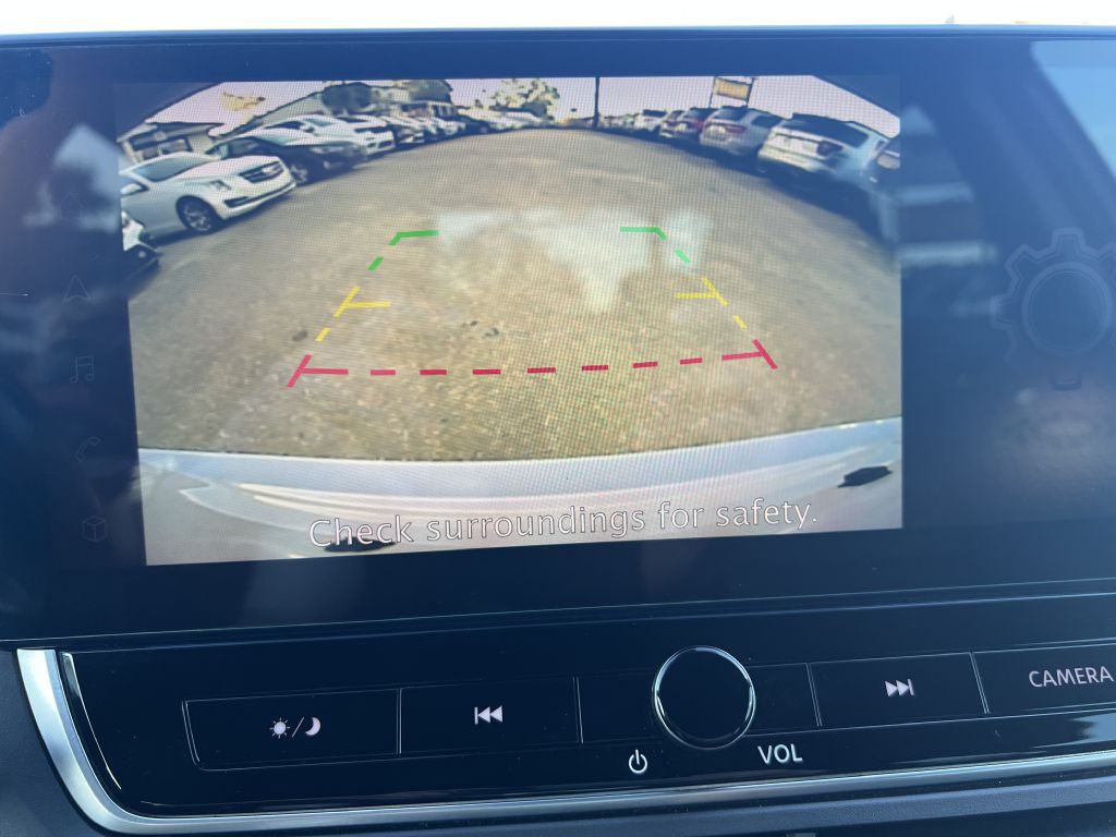 2024 Nissan Altima Image 16