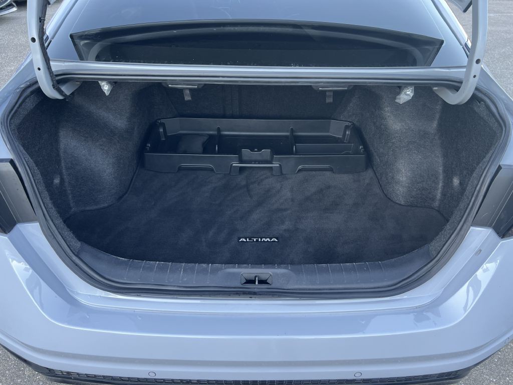 2024 Nissan Altima Image 18