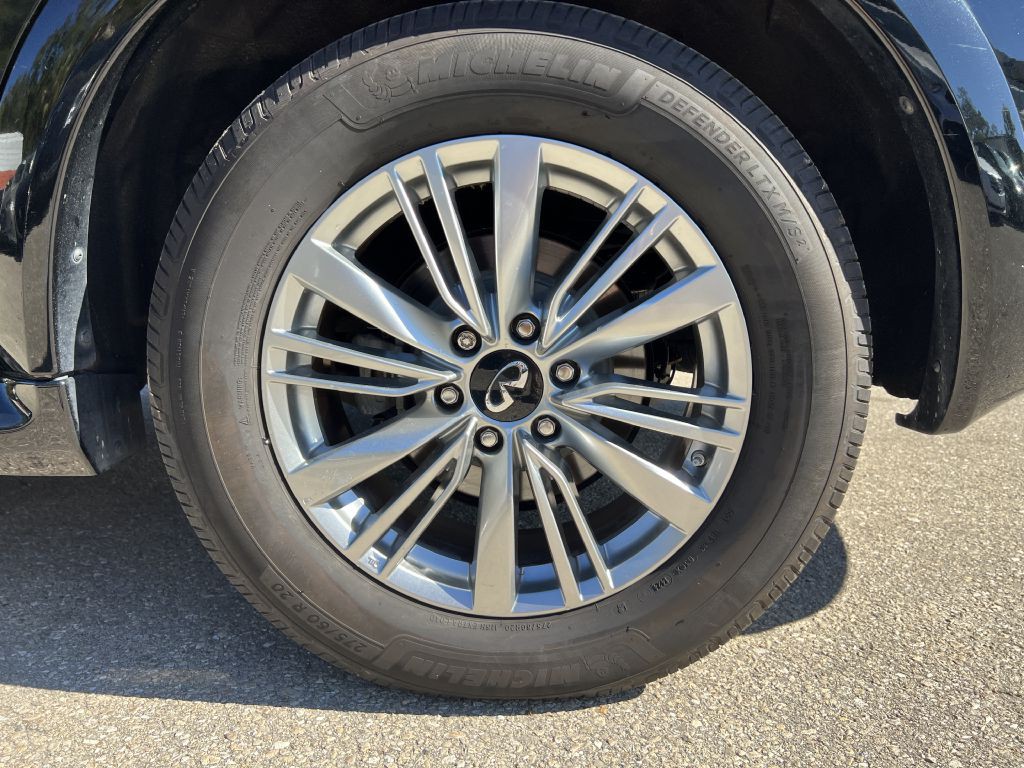 2018 INFINITI QX80 Image 21