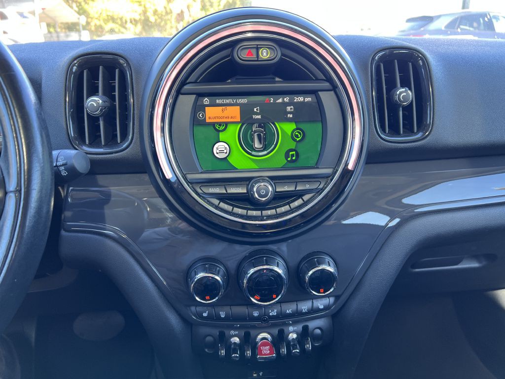 2020 MINI Cooper Image 15