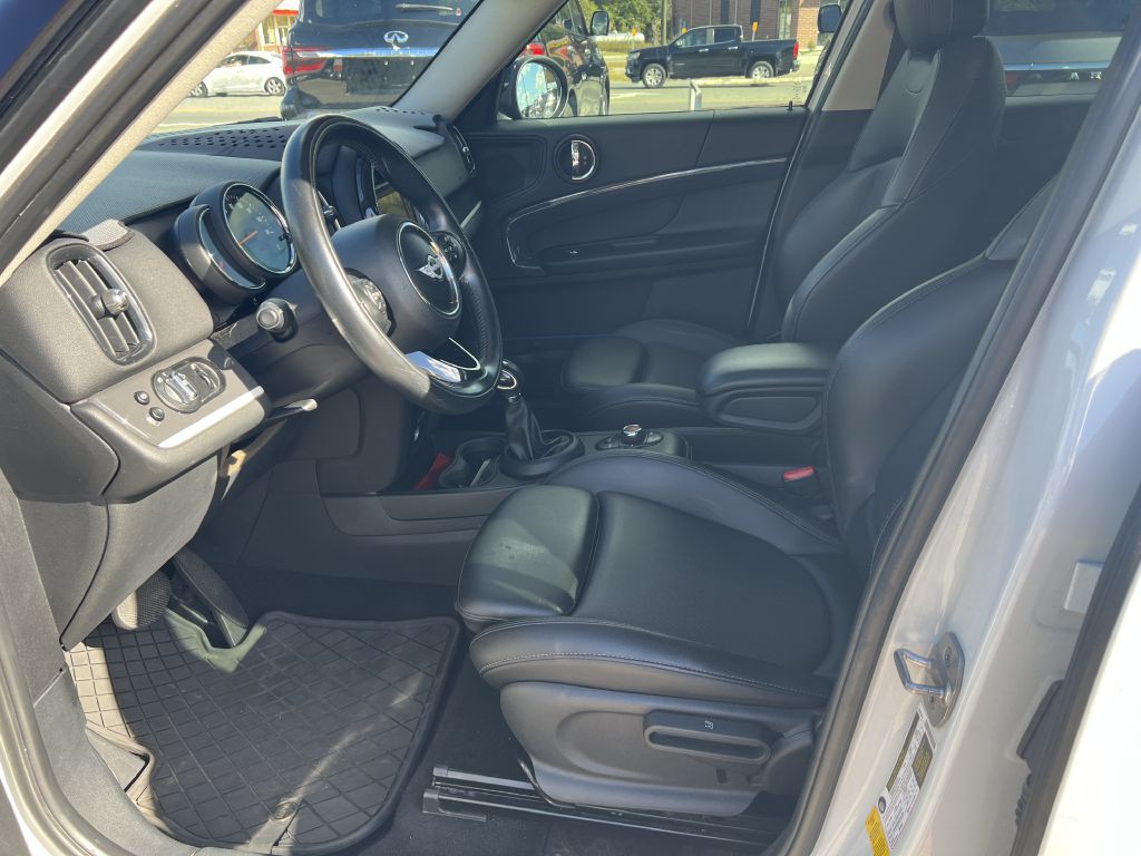 2018 MINI Cooper Image 9
