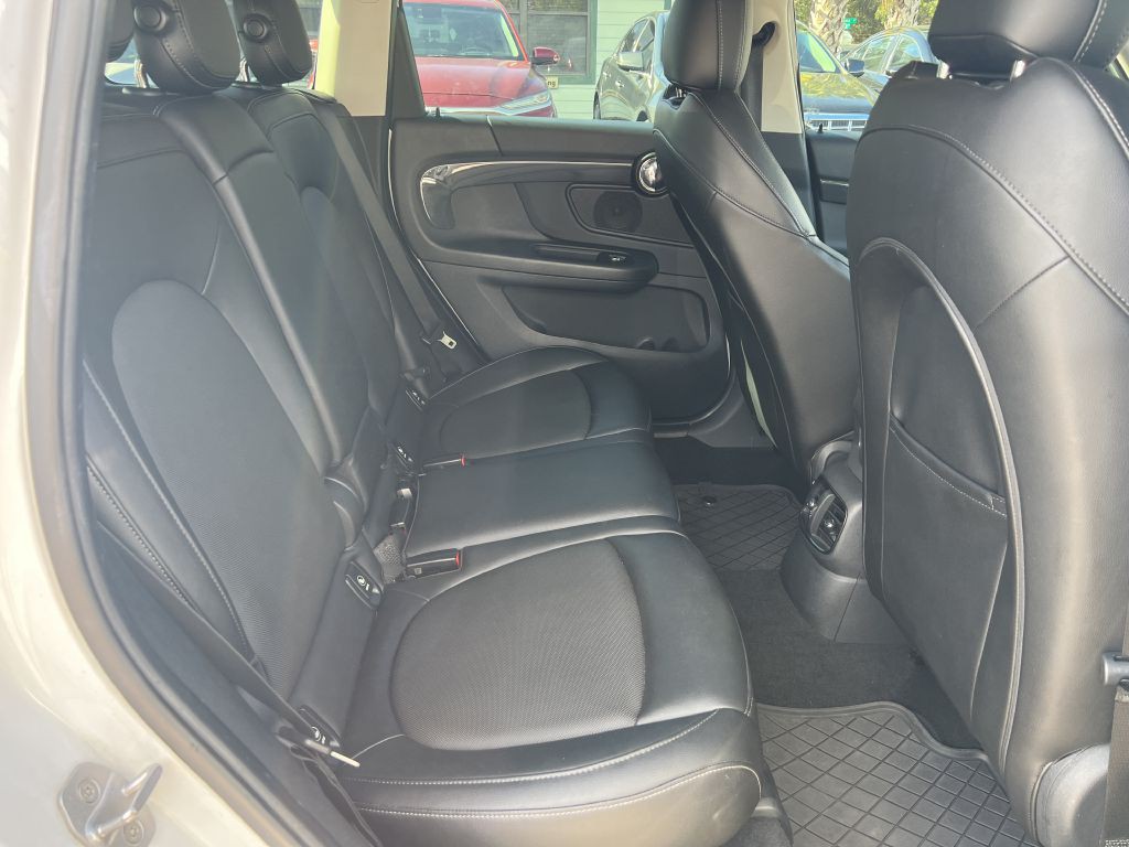 2018 MINI Cooper Image 11
