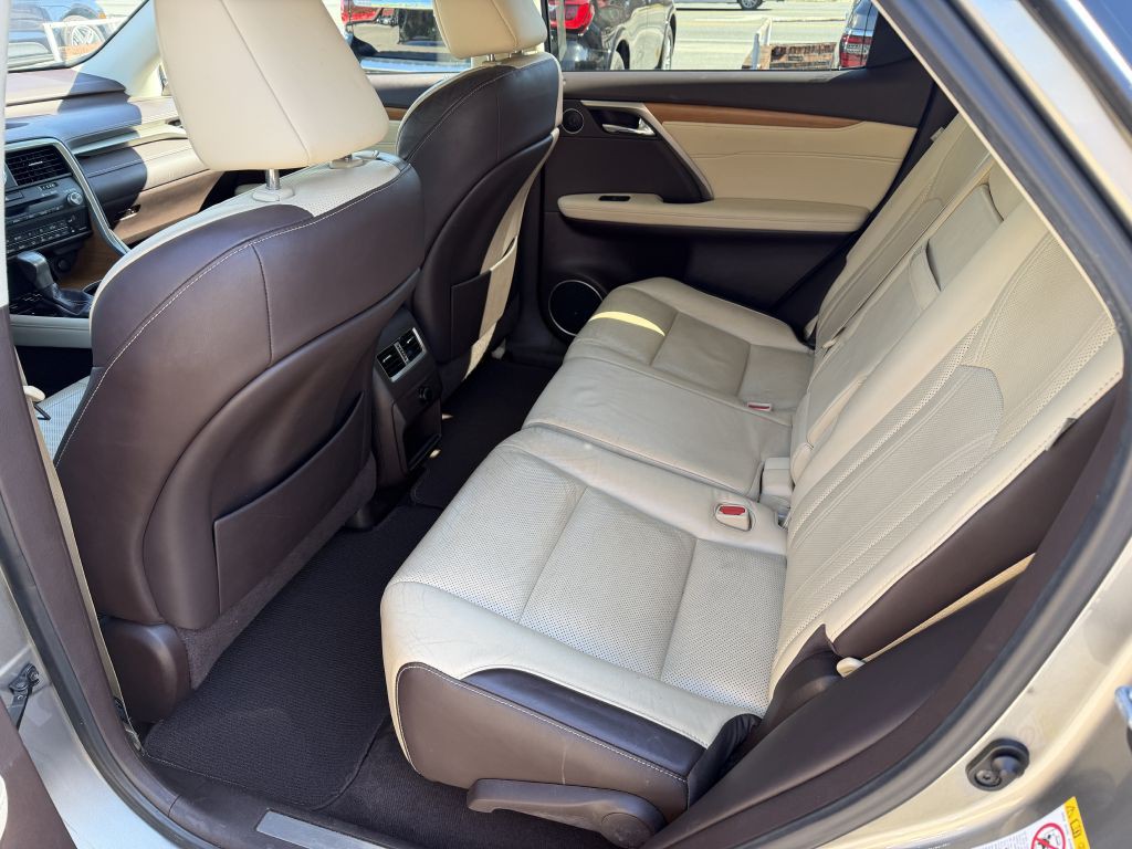 2017 Lexus RX Image 11
