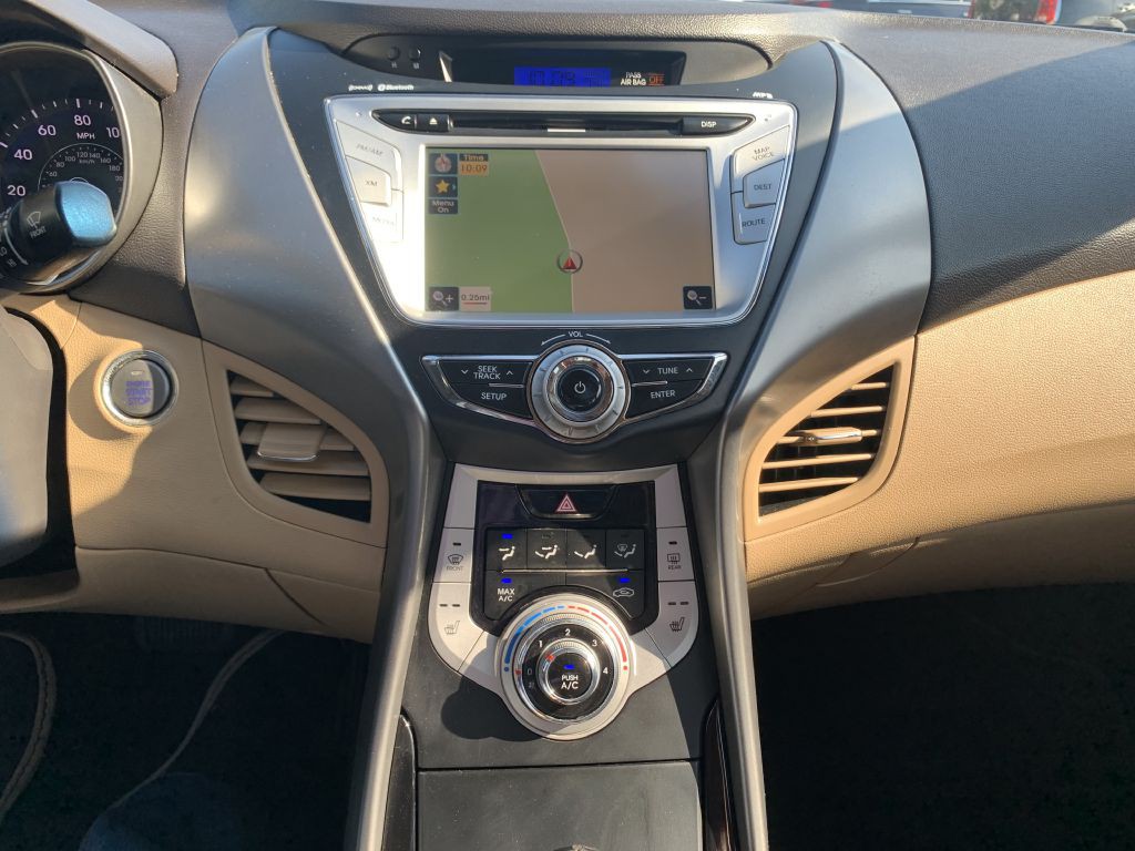 2012 Hyundai Elantra Image 15