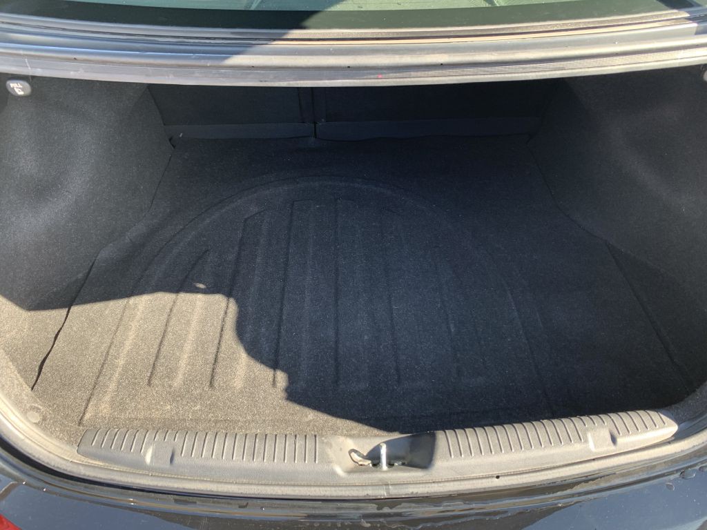 2012 Hyundai Elantra Image 18