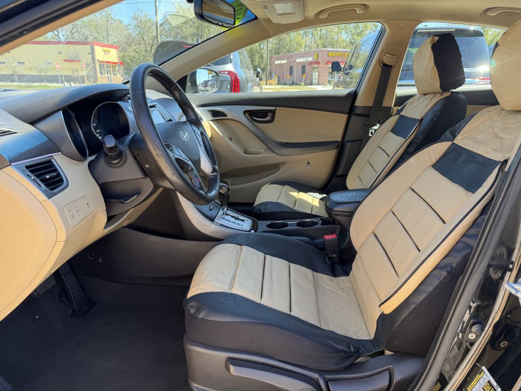 2012 Hyundai Elantra Image 9