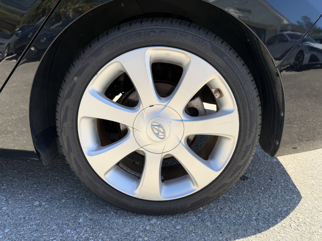 2012 Hyundai Elantra Image 19