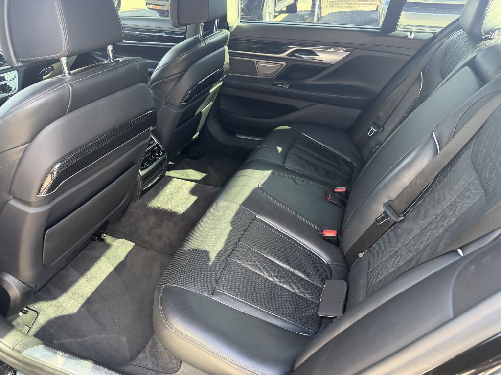 2019 BMW 7 Series Image 12