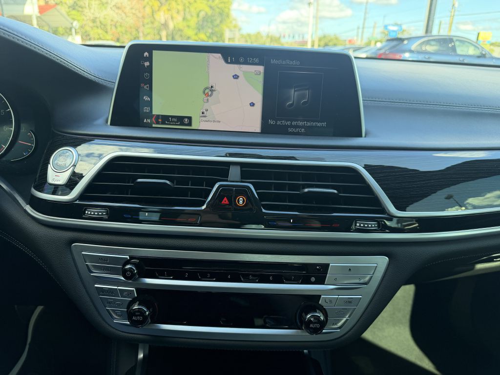 2019 BMW 7 Series Image 17