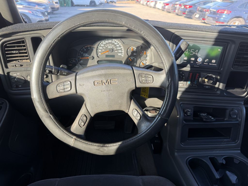 2004 GMC Sierra Image 13