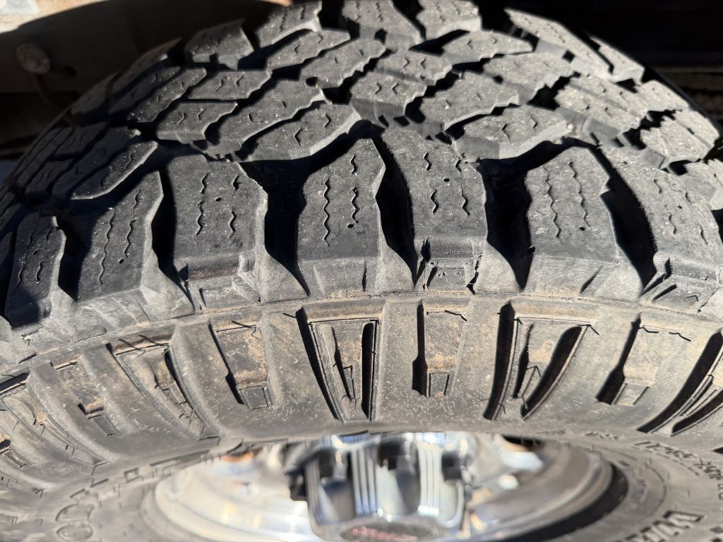 2004 GMC Sierra Image 18