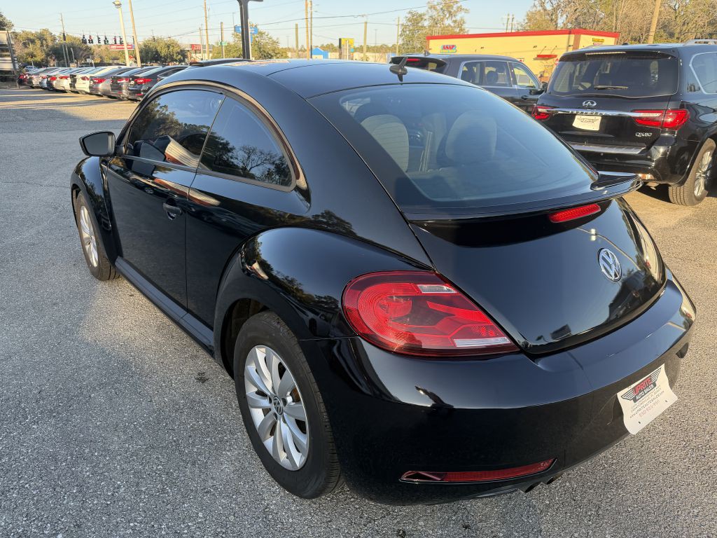 2017 Volkswagen Beetle Image 7