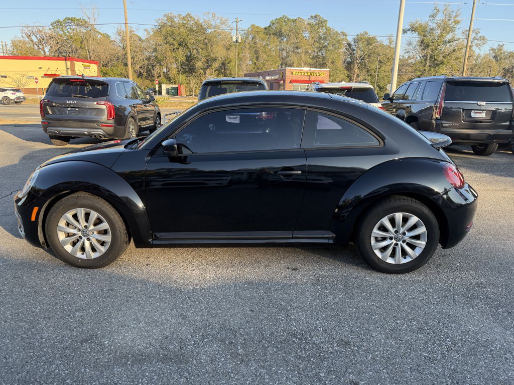 2017 Volkswagen Beetle Image 8