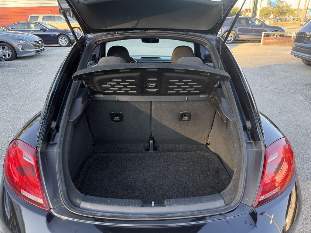 2017 Volkswagen Beetle Image 17