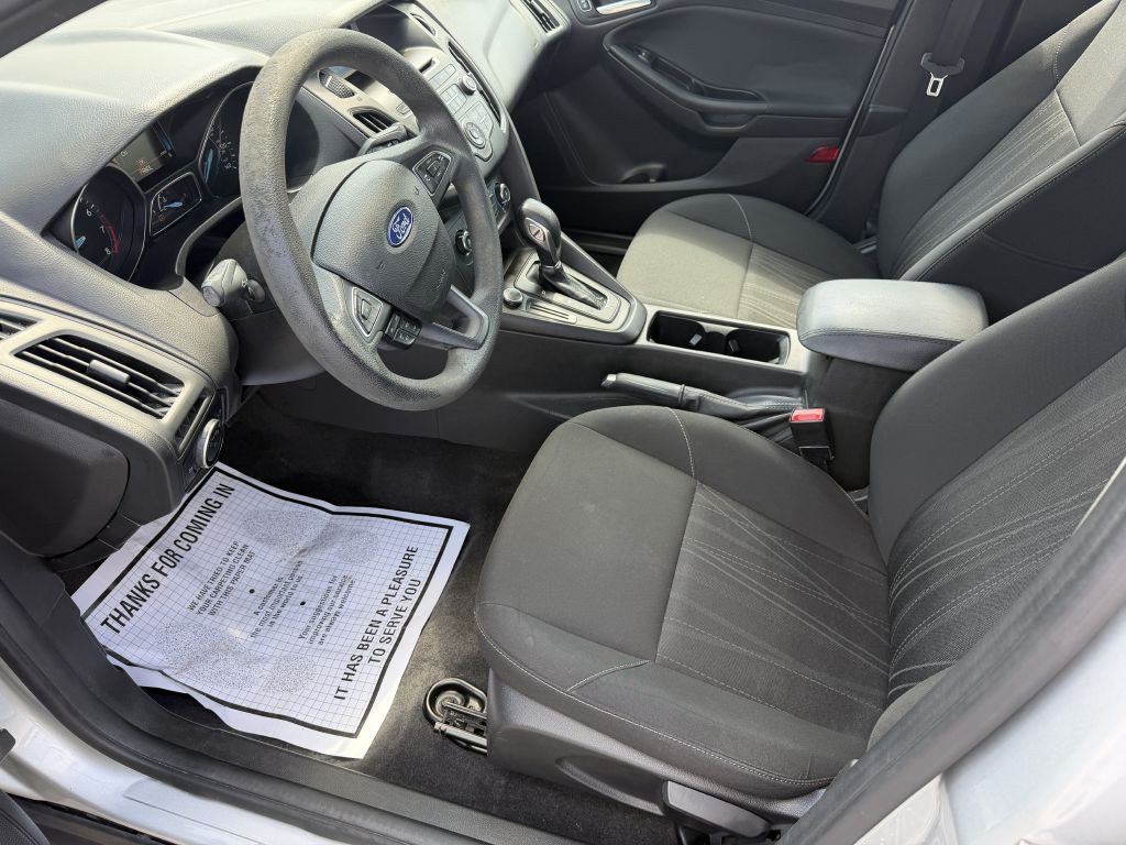 2017 Ford Focus Image 9