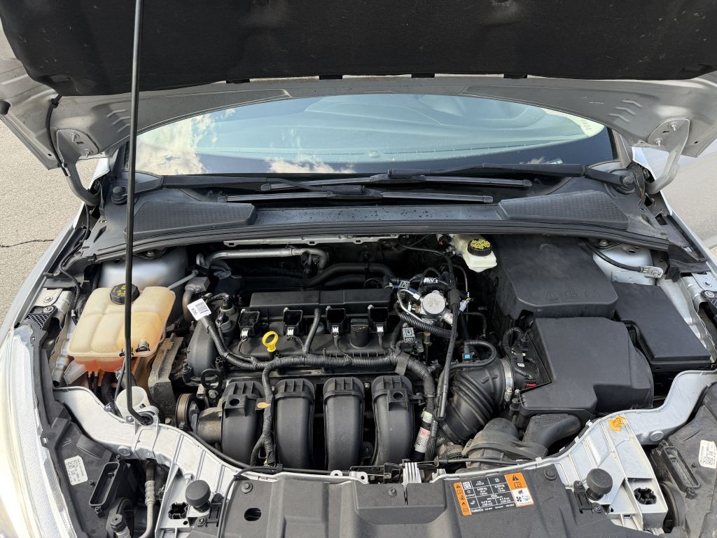 2017 Ford Focus Image 17