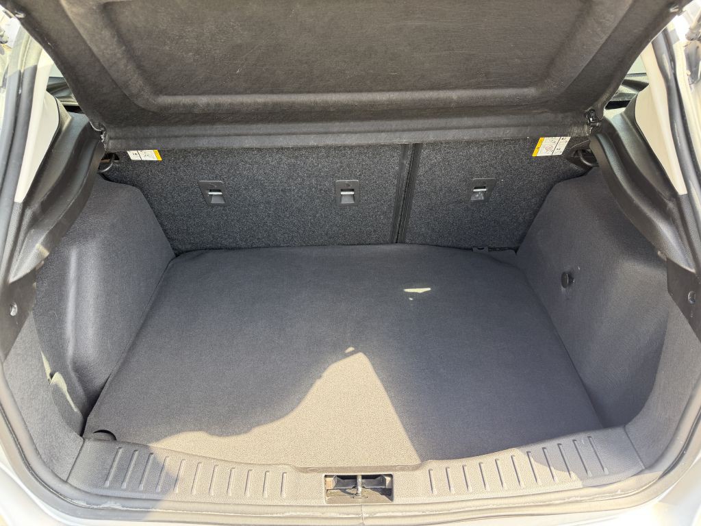 2017 Ford Focus Image 18
