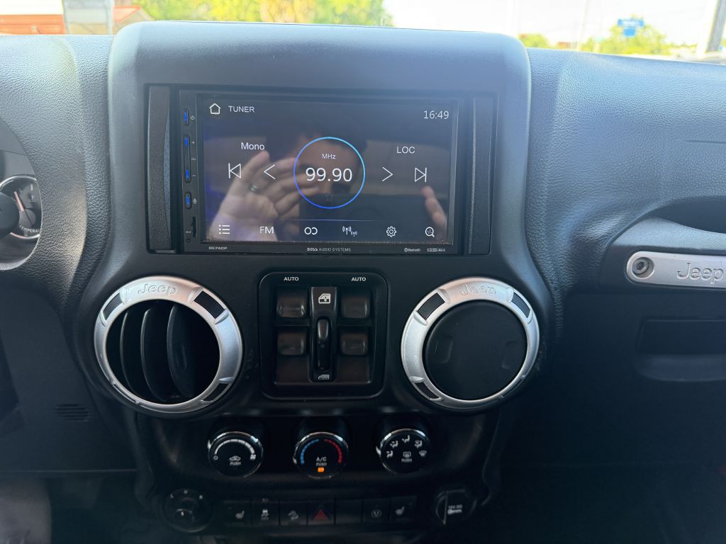 2017 Jeep Wrangler Unlimited Image 15