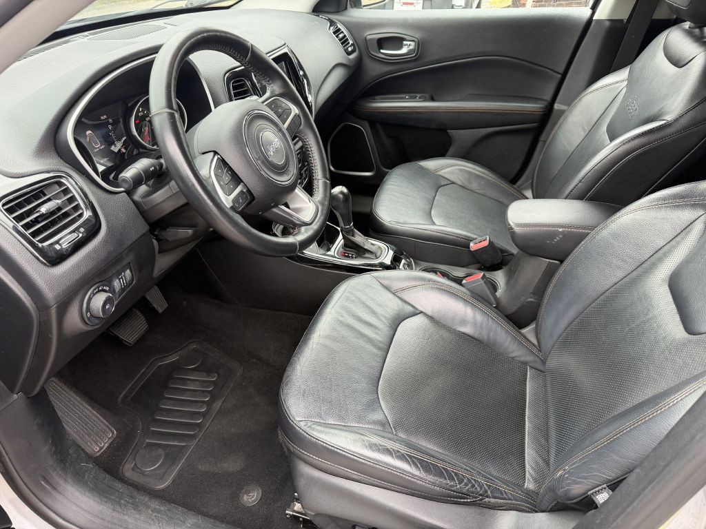 2017 Jeep Compass Image 9