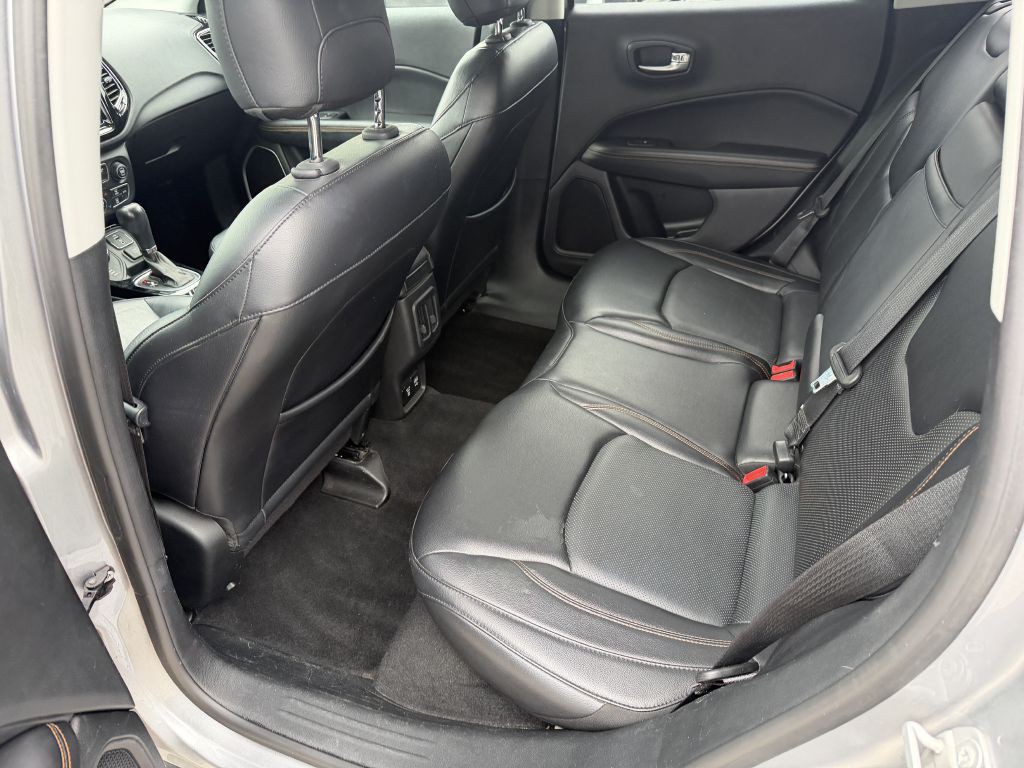2017 Jeep Compass Image 12