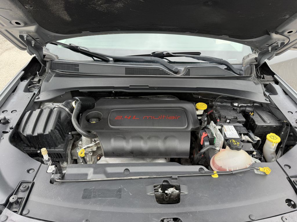 2017 Jeep Compass Image 17