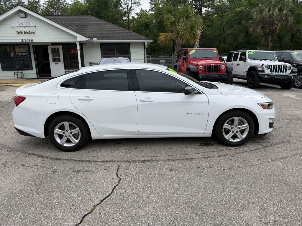 2023 Chevrolet Malibu Image 4