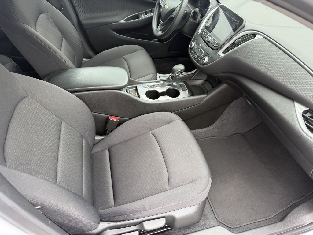2023 Chevrolet Malibu Image 10