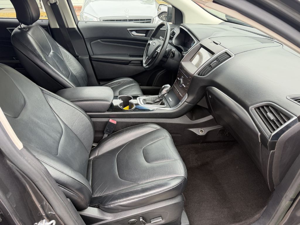 2016 Ford Edge Image 10