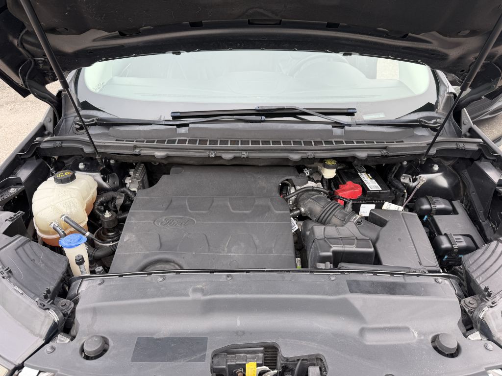 2016 Ford Edge Image 17
