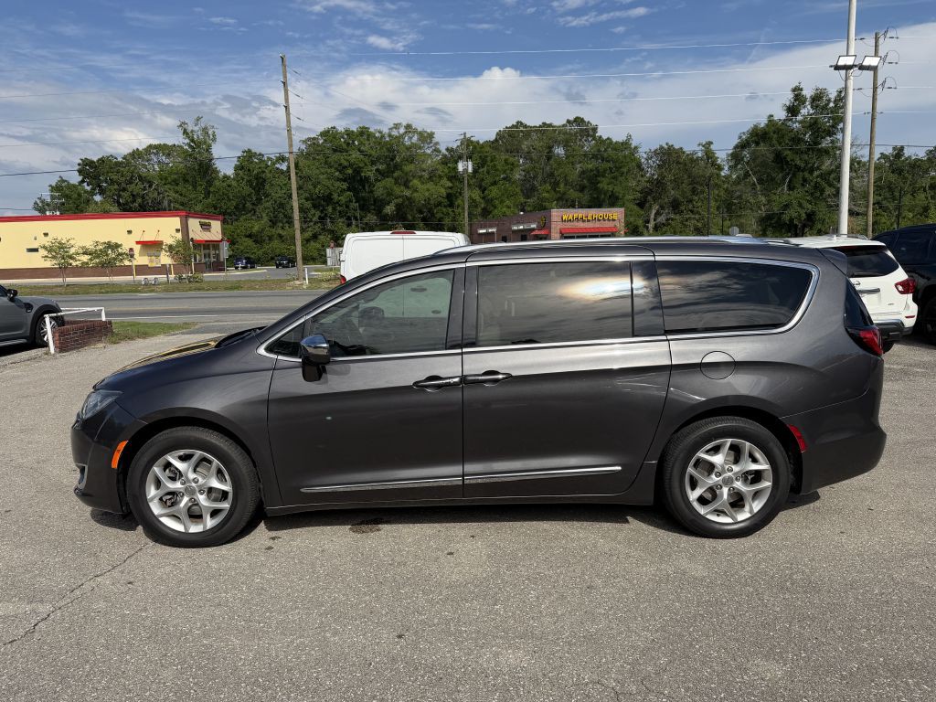2020 Chrysler Pacifica Image 8