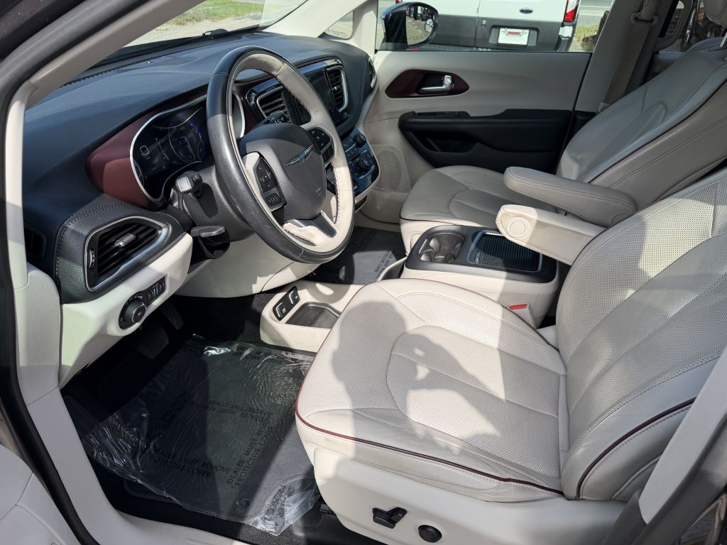 2020 Chrysler Pacifica Image 9