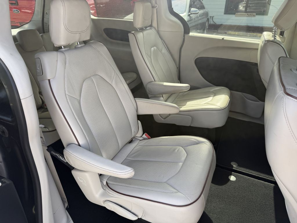 2020 Chrysler Pacifica Image 11
