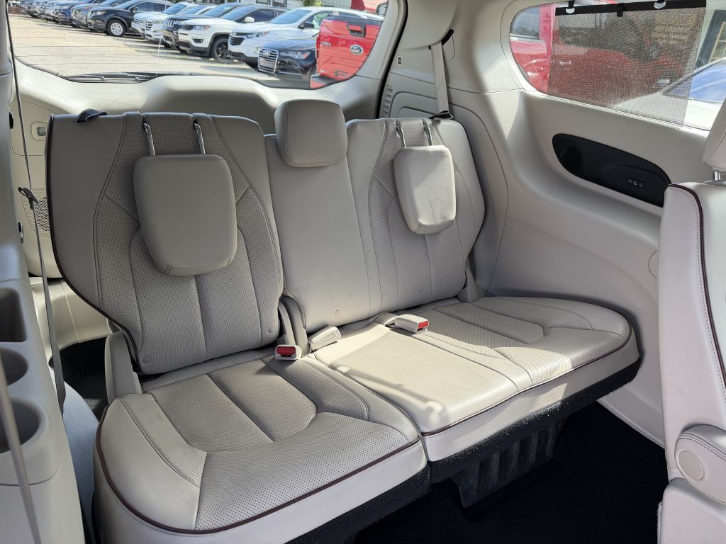 2020 Chrysler Pacifica Image 12