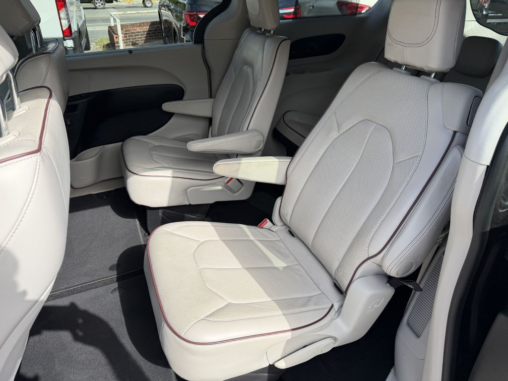2020 Chrysler Pacifica Image 13