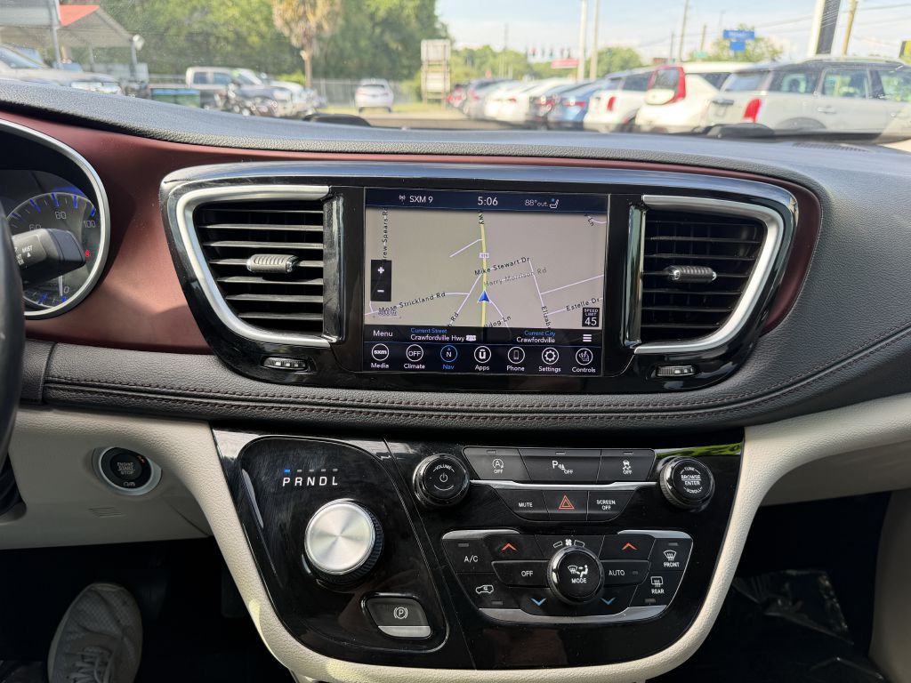2020 Chrysler Pacifica Image 17