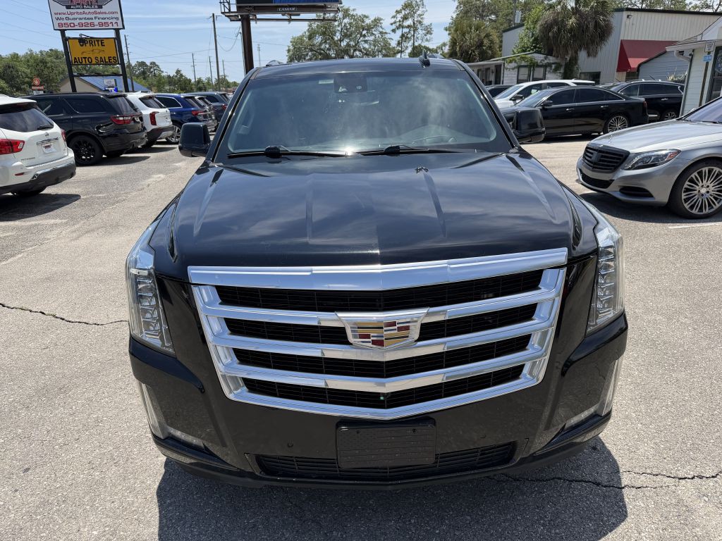 2019 Cadillac Escalade Image 2