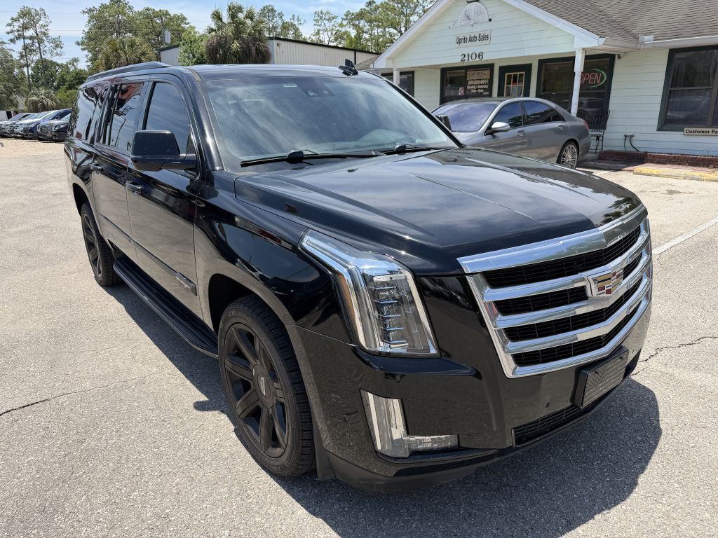 2019 Cadillac Escalade Image 3
