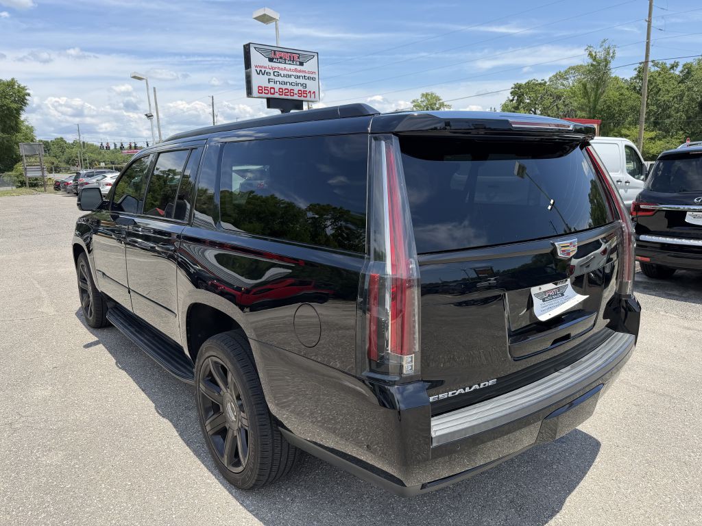 2019 Cadillac Escalade Image 7