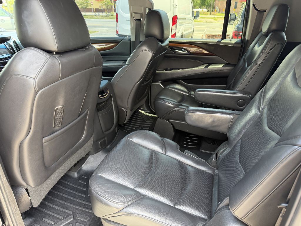 2019 Cadillac Escalade Image 13