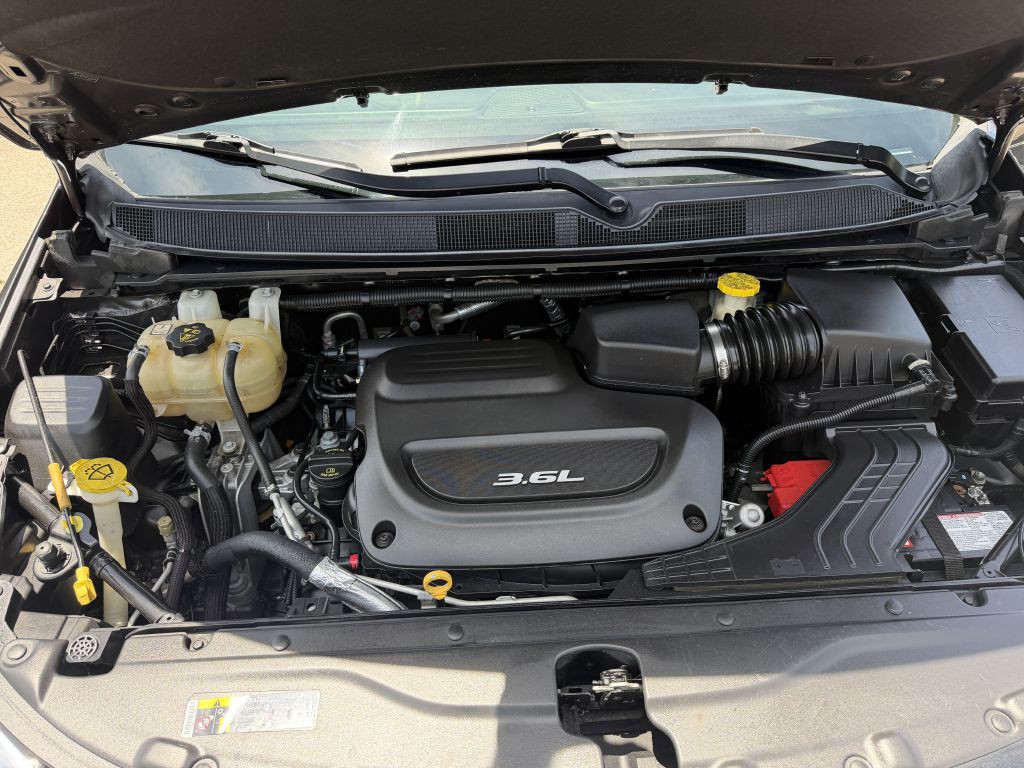 2017 Chrysler Pacifica Image 18