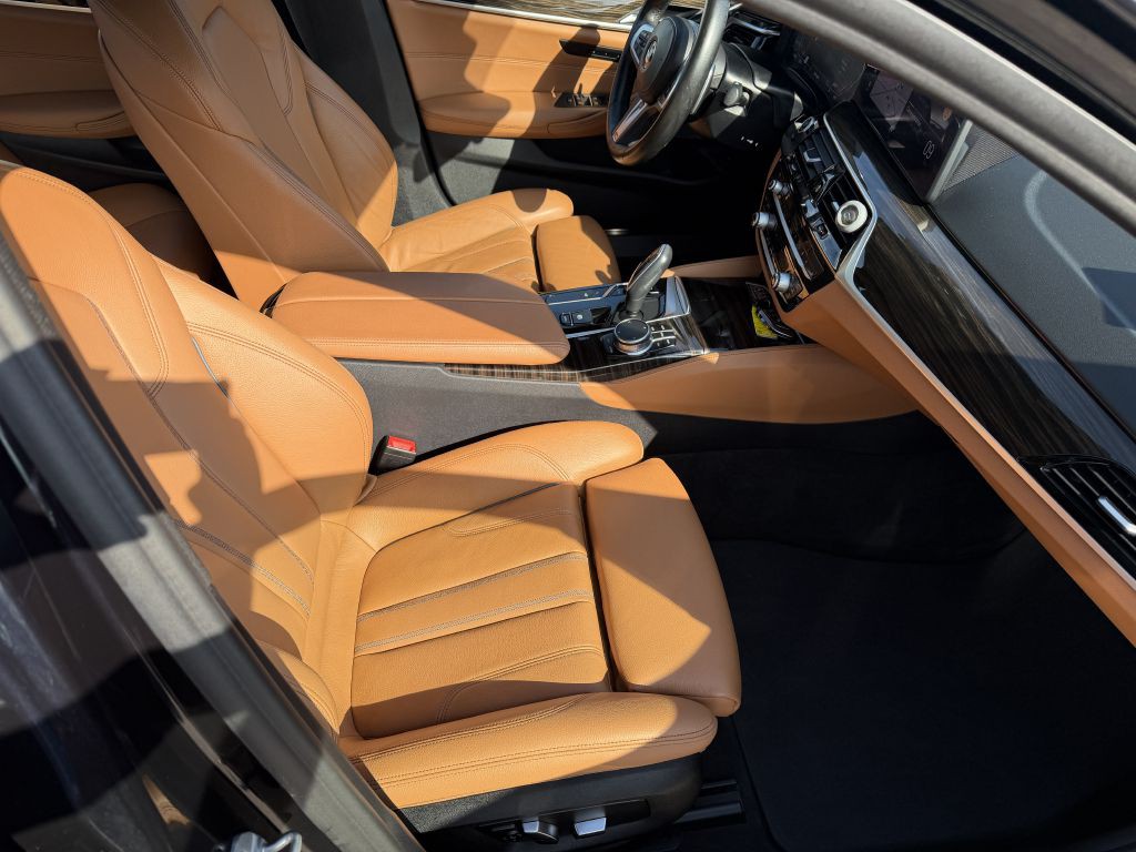 2021 BMW 5 Series Image 10