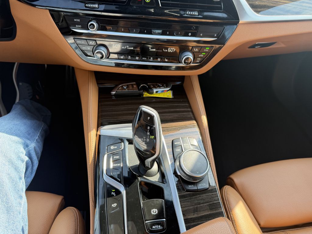 2021 BMW 5 Series Image 16