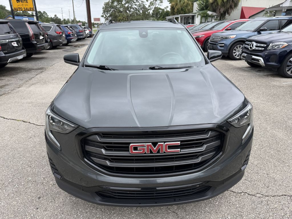 2020 GMC Terrain Image 2