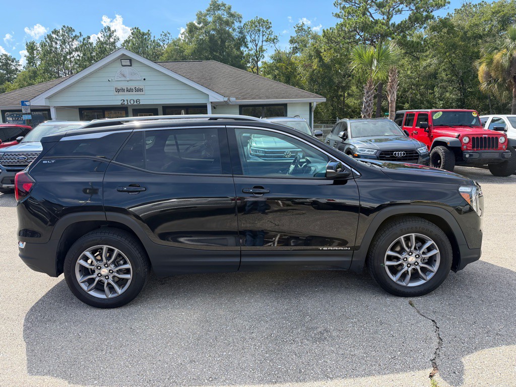 2022 GMC Terrain Image 4