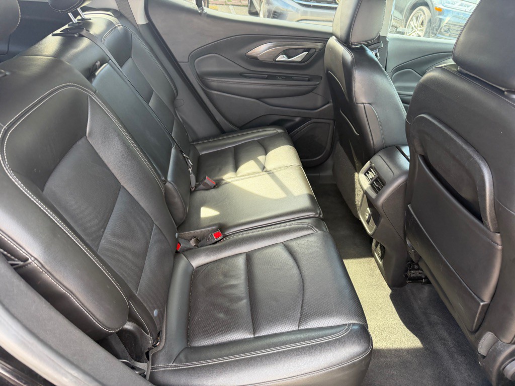 2022 GMC Terrain Image 11
