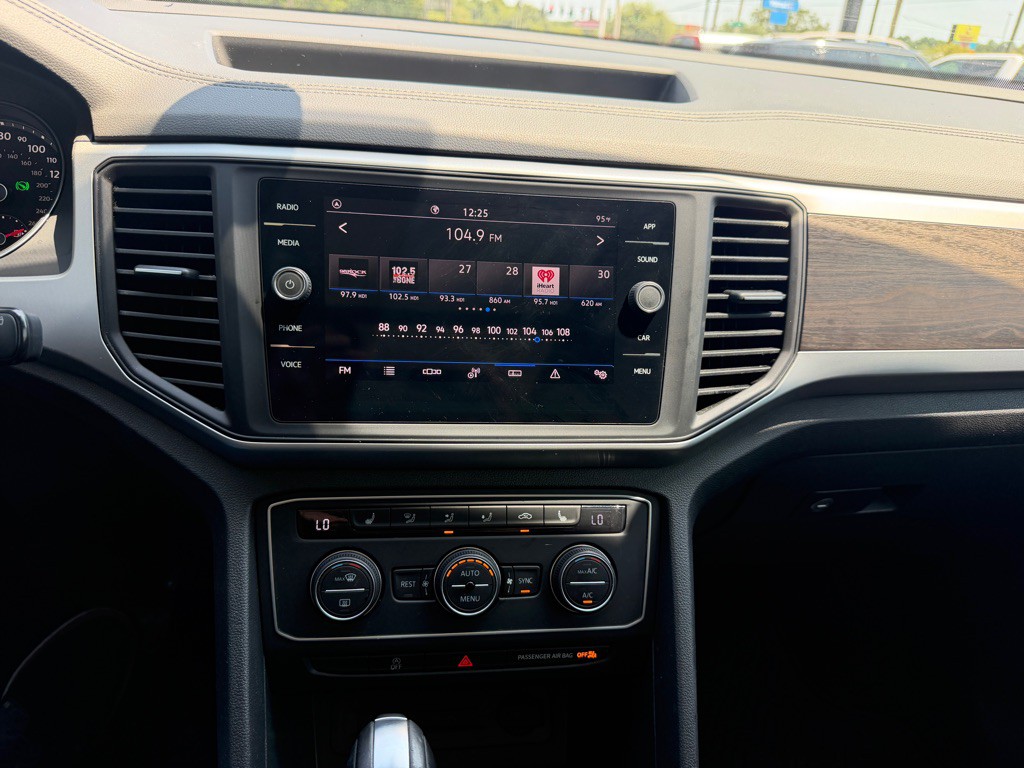 2021 Volkswagen Atlas Image 17
