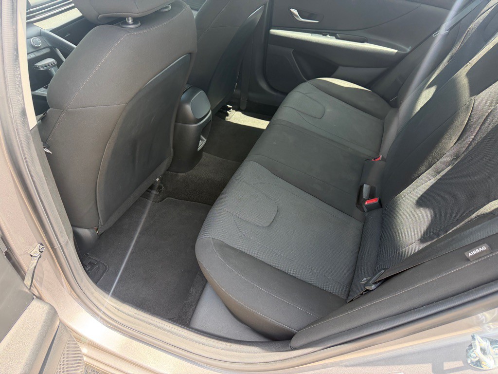 2024 Hyundai Elantra Image 12
